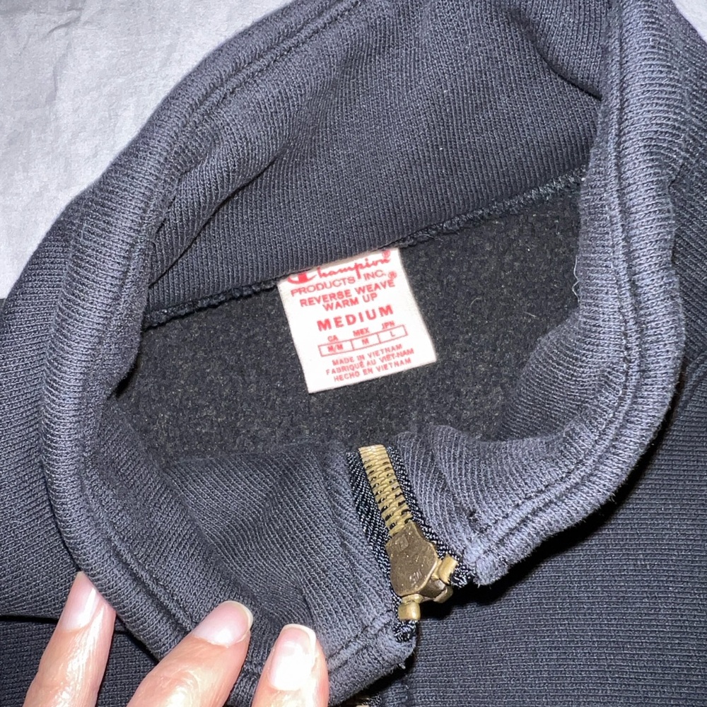 Great condition 1/4 (quarter zip) zip sweatshirt - Picture 4 of 17